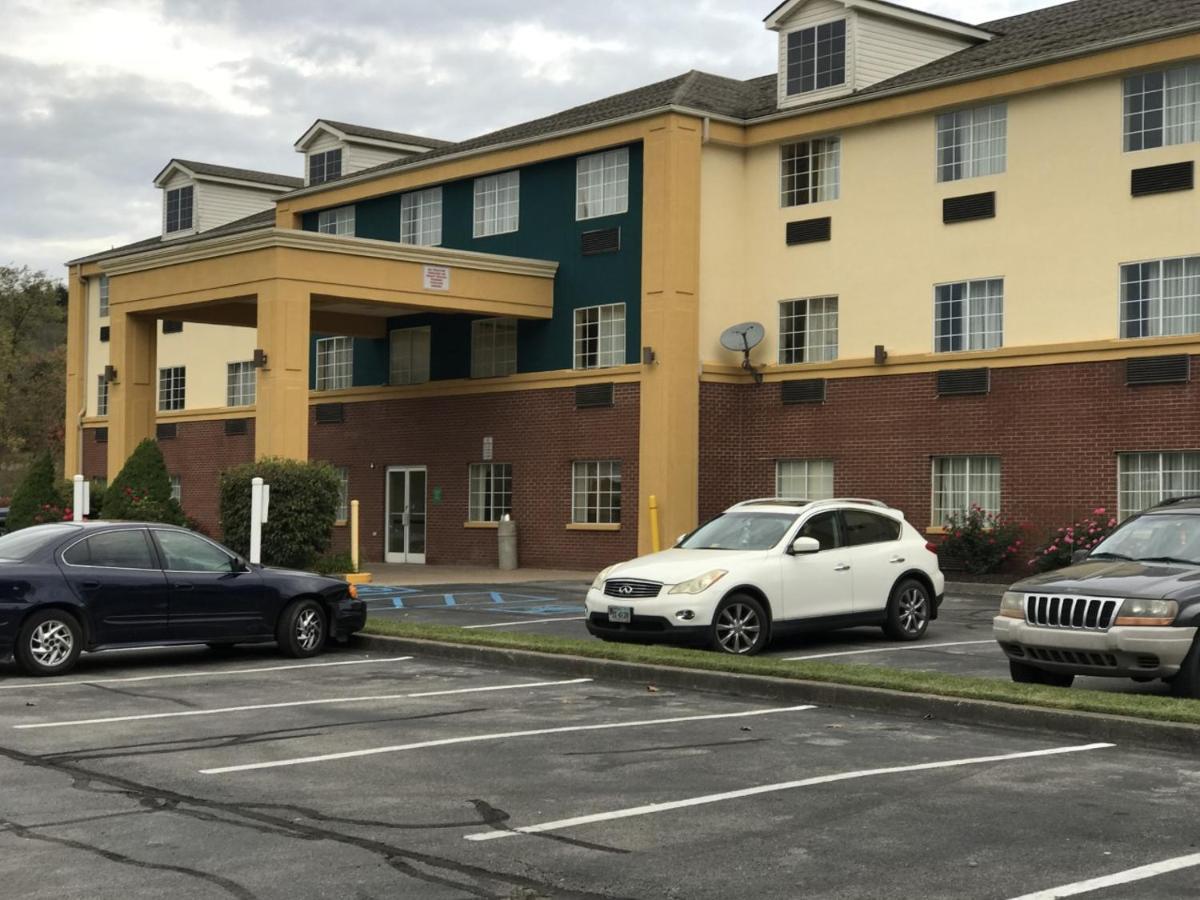 Days Inn By Wyndham Norton Exterior photo